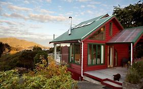 Hereweka Garden Retreat